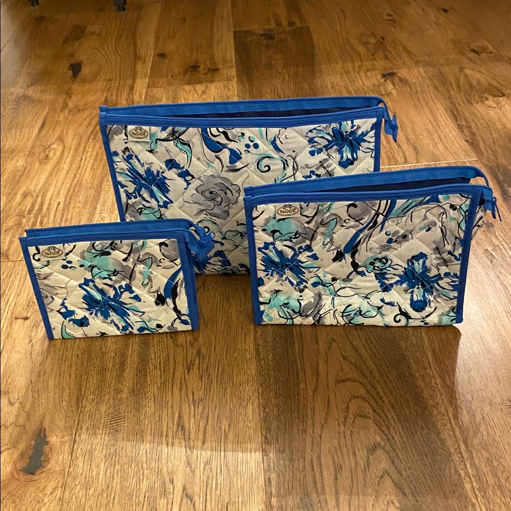 NaRaYa set of three toiletry bags